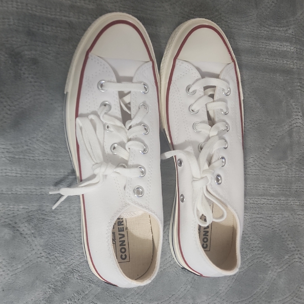 Converse White Low-Top Canvas Sneakers with Maroon Trim